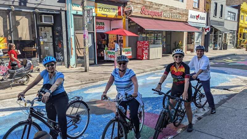 Toronto: Heart of Downtown 3.5-Hour Bike Tour - The Dundas meeting point, and what to bring for a smooth start