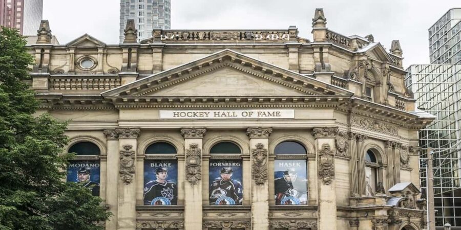 Toronto Highlights Walking Tour with Tower Entry - Who this tour suits best (and who should choose something else)