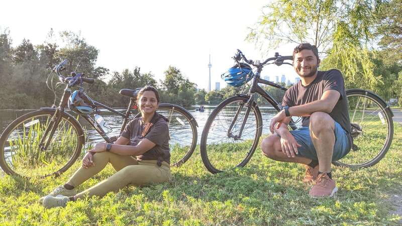 Toronto Islands: Morning or Twilight 3.5-Hour Bike Tour - Why the Toronto Islands feel like a time-out from Toronto