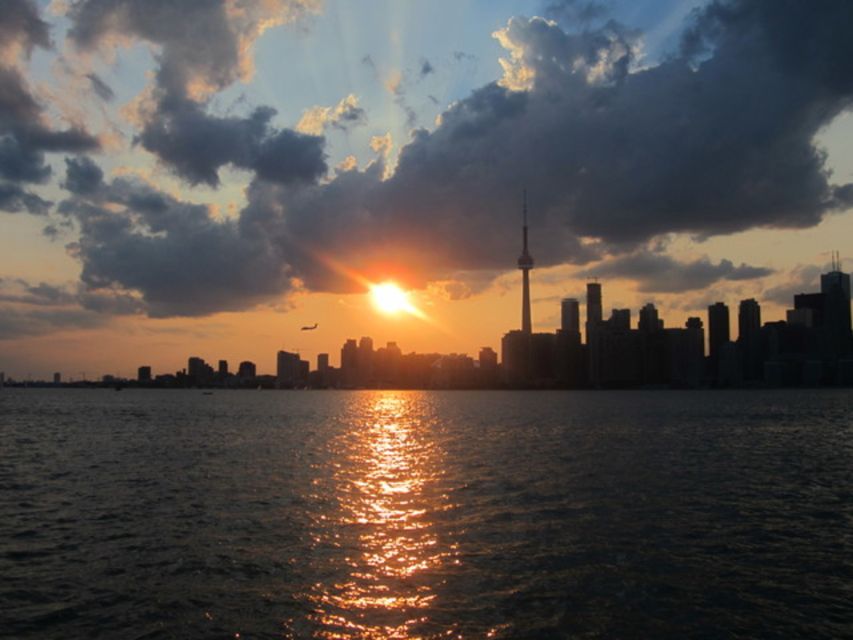 Toronto Islands: Morning or Twilight 3.5-Hour Bike Tour - How the guide storytelling changes the whole tour