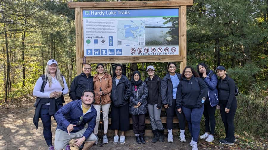 Toronto: Muskoka Cranberry Farm and Hardy Lake Hike - Getting started from Yorkdale TTC Passenger Pick-up