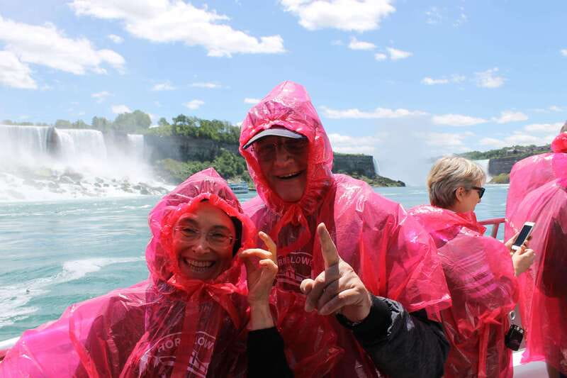 Toronto: Niagara Falls Day Tour with Boat Option - The Maple Leaf Place stop: a quick taste break that actually matters