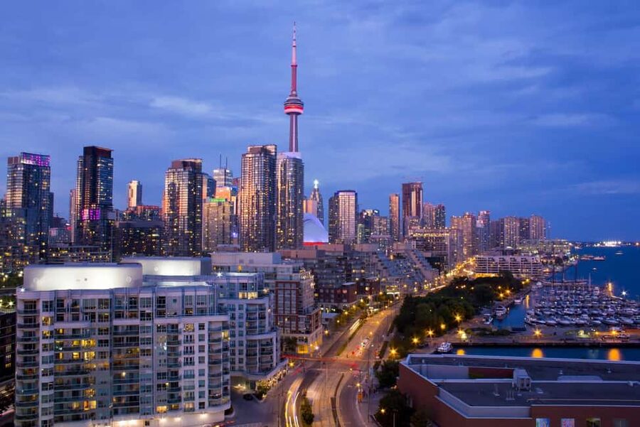 Toronto: Niagara Falls & NOTL Heritage Town Guided Day Tour - Journey Behind the Falls plus the Hornblower-style boat time