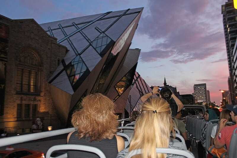 Toronto: Night Sightseeing Tour on a Double-Decker Bus - Open-top versus closed-top in November and December