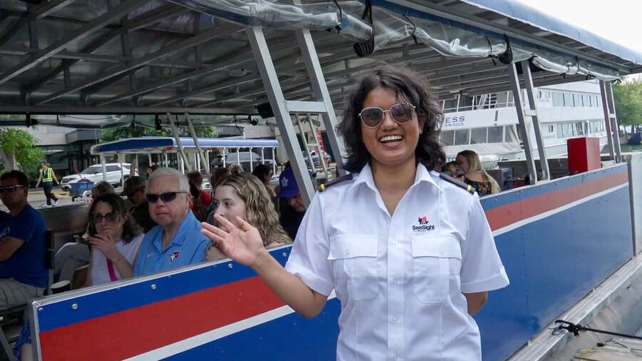 Toronto: Premium Driving Tour with Tower and Harbour Cruise - Going up the CN Tower: glass elevator, 342m air, and a first-in-the-world walk
