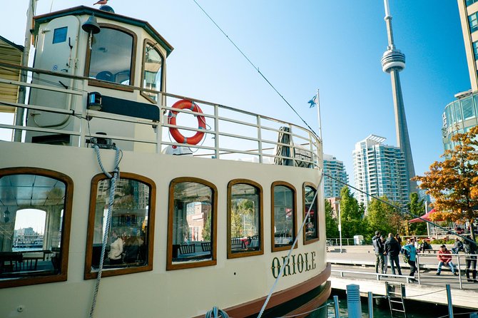 Toronto Premium Small Group Driving Tour with CN Tower - Small Group Size and the Guide Factor You Can Feel