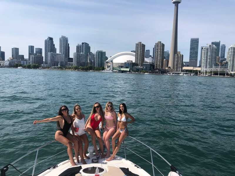 Toronto: Private Luxury Yacht Sightseeing Cruise & Prosecco - Prosecco on the water: included, but confirm if it matters to you