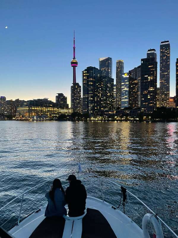 Toronto: Private Luxury Yacht Sightseeing Cruise & Prosecco - Safety briefing, welcome sip, then you’re off