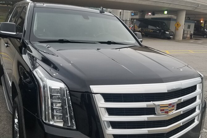Toronto Private Pearson Airport Transfers to Niagara Falls - Inside the Car: A/C Comfort, Water, Candies, and Child Seats