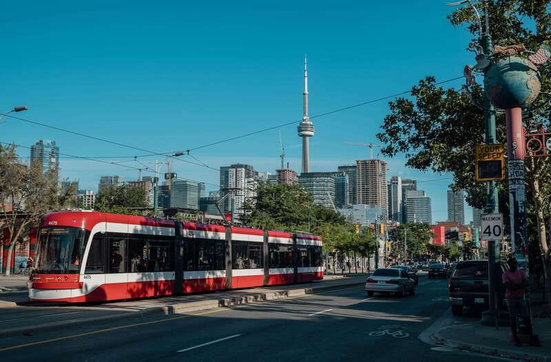 Toronto: Private Small Group City Tour with Local Guide - A Four-Hour Best-Of Toronto Drive With a Local Guide