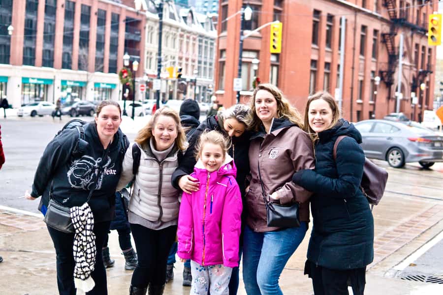 Toronto: St Lawrence Market Food Tour with 6 Tastings - Tortellini With Alfredo, Pesto, and Tomato Sauce: Toronto’s Italian Side