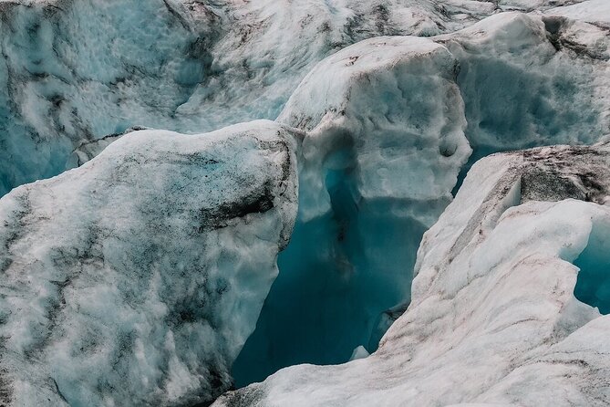 Tread Lightly Glacier Hikes - Small group magic: max 10 and ACMG certified leadership