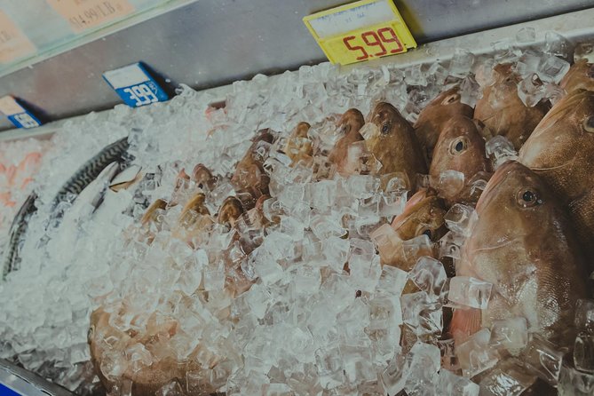 Under the Surface of Montreal's Chinatown: Guided Food Walking Tour - Bahn mi and bakery bites for quick flavor hits