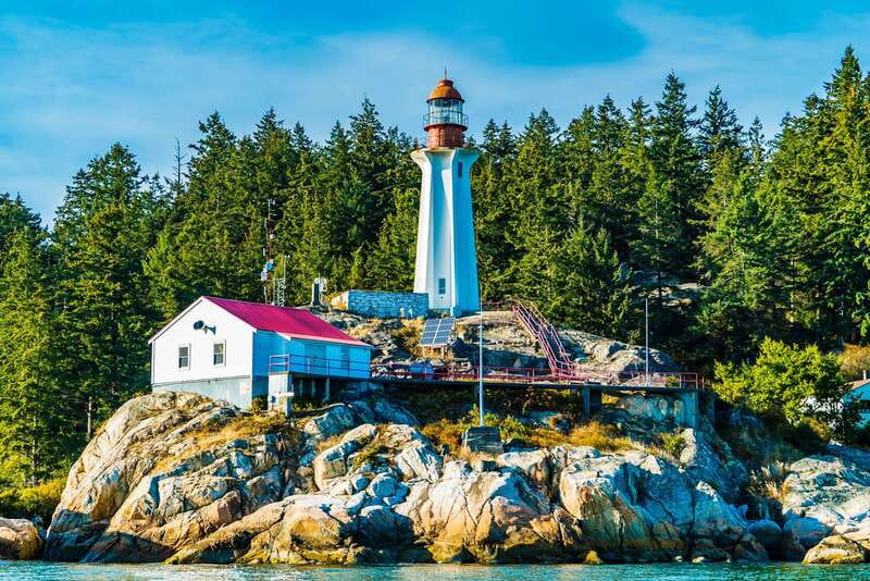 Vancouver: Boat to Bowen Island on UNESCO Howe Sound Fjord - Snug Cove on Bowen Island: your included treat and real small-island pace
