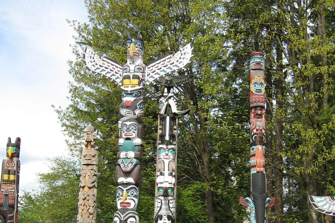 Vancouver City Highlights Explorer Private Tour - Art, Architecture, and Robson Street Shopping Energy