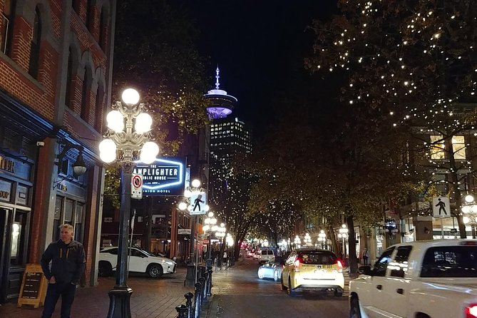 Vancouver City Highlights Explorer Private Tour - Stanley Park’s Rose Garden, Totem Poles, and Prospect Point