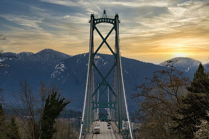 Vancouver City Highlights - Private Tour up to 14 guests - Yaletown, Chinatown, and Science World: where modern Vancouver meets the old