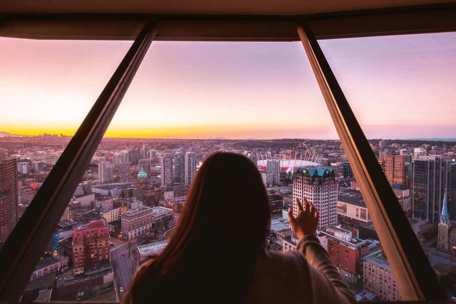 Vancouver: City+Lookout+Capilano Suspension Bridge Ticket - The route: Gastown, Chinatown, Canada Place, and English Bay quick hits