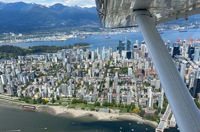 Vancouver City Skyline Scenic Seaplane Tour - Lions Gate Bridge From Above: The Photo Moment