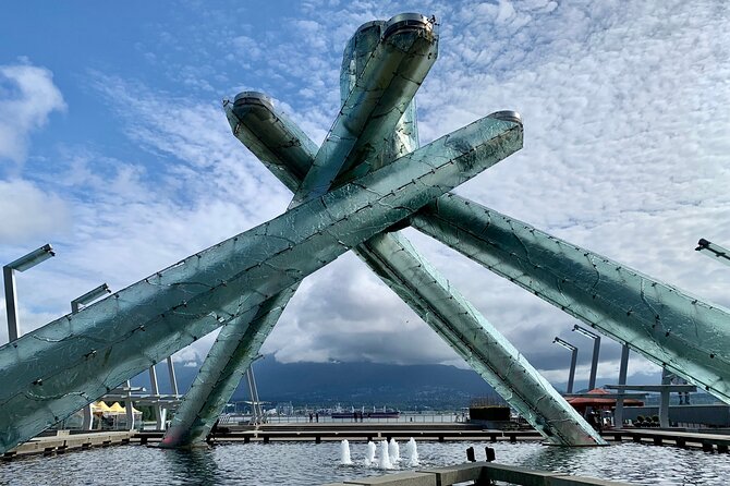 Vancouver City Tour to Experience Sea Sky and Land- private tour - Robson Street to Stanley Park: start where locals actually walk