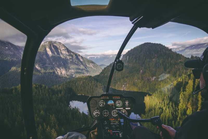 Vancouver: Coastal Mountain Landing Helicopter Tour - Alpine peaks, lakes, and glacier creek beds: the day-to-day variation