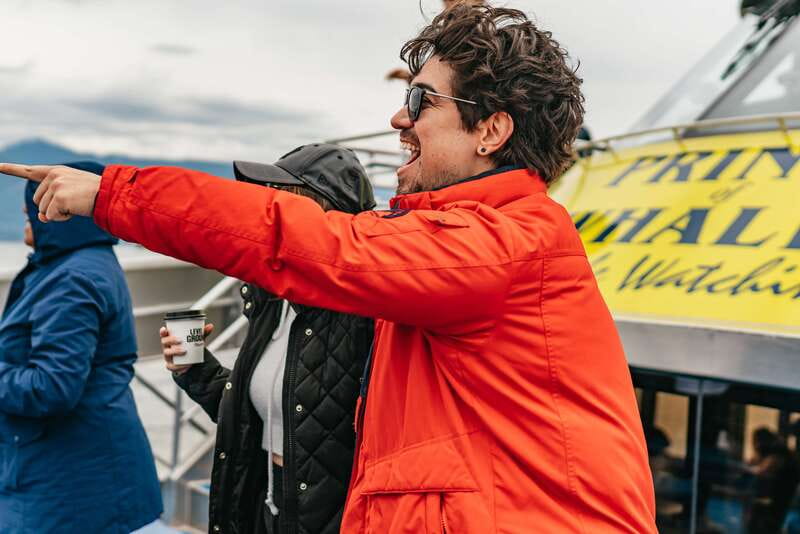 Vancouver: Covered Whale Watching Adventure with Free Photos - Hot Drinks, Snacks, and the Comfort Details That Actually Change Your Experience