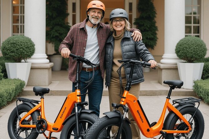 Vancouver E-Bike Rentals - Premium Seawall Bike Path Location - Premium e-bike setup: safety gear, locks, and the real handling note