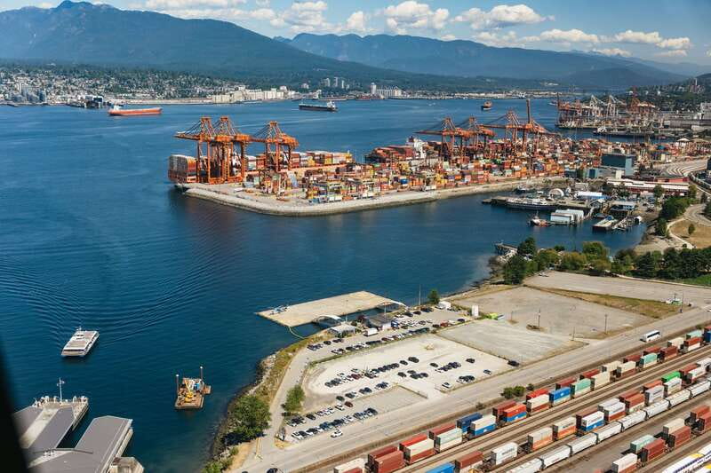Vancouver: Entry Ticket for the Vancouver Lookout - What is included, what is not, and what to bring