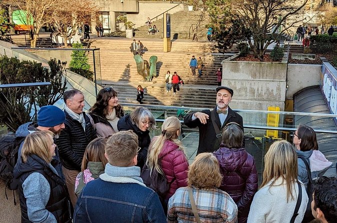 Vancouver Holiday History and Hot Chocolate Tour - Stop-by-stop: from Trees hot chocolate to the Marine Building