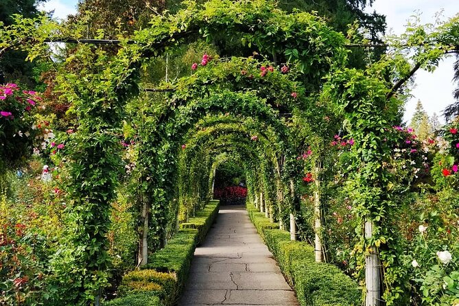 Vancouver Island, Butchart, Malahat 2-Day Tour in Chinese/English - Hotel Night in Victoria: Comfortable Enough, But Check the Details