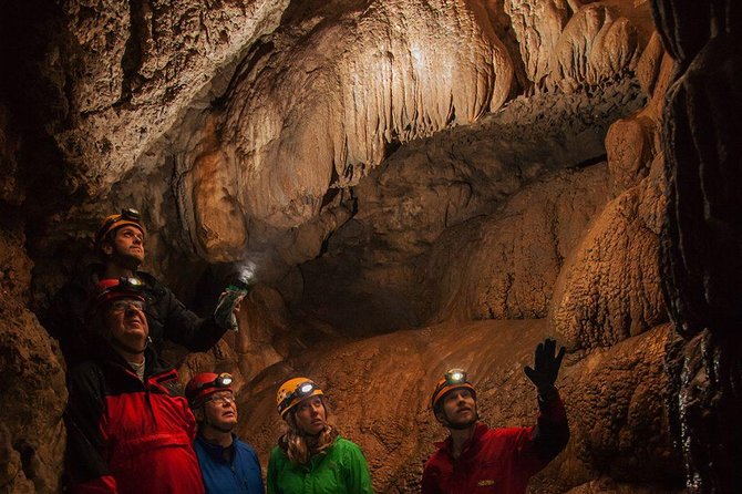 Vancouver Island Multi-Cave Experience - The inside-the-cave workout, climbs, scrambling, and ladders