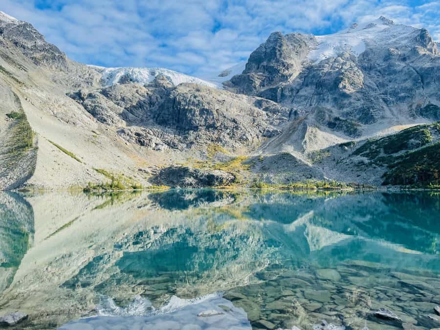 Vancouver: Joffre Lakes Park Hike and Whistler Day Trip - Price and value at about $277 per person