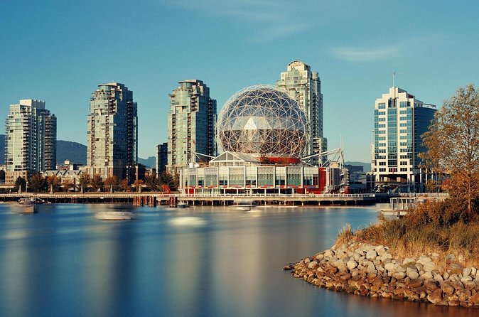 Vancouver: Private & Custom Half-Day Tour with a Local - From trendy shopping streets to Sunset Beach Park and the Aquatic Centre