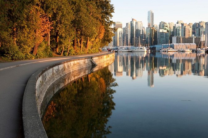 Vancouver: Private & Custom Half-Day Tour with a Local - Kitsilano Beach to finish the day with real Vancouver views