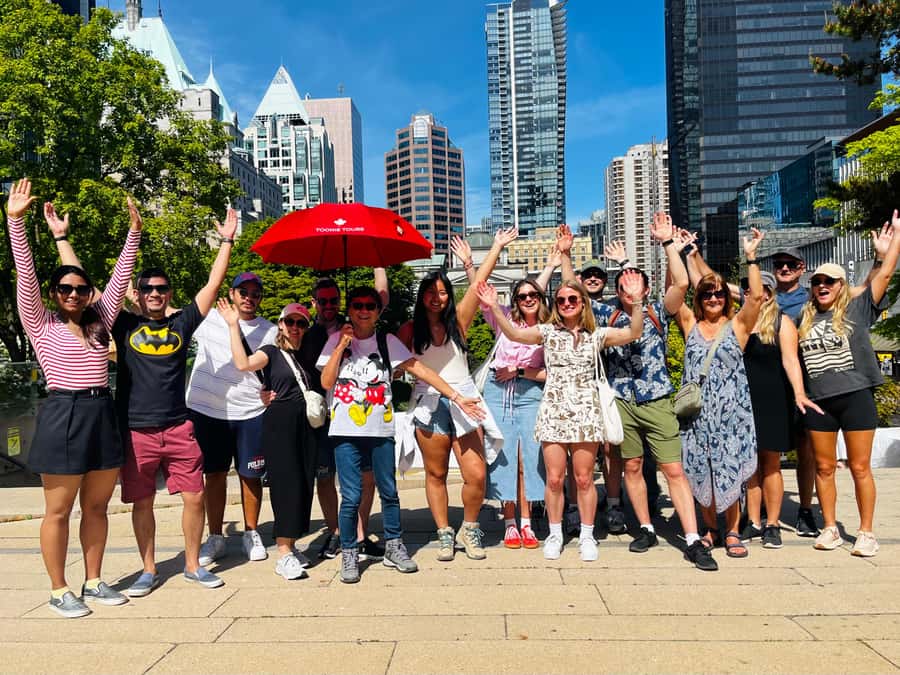 Vancouver: Private Walking Tour of City Highlights | 3-Hour - Gastown Cobblestones, Victory Square, and the Steam Clock Moment