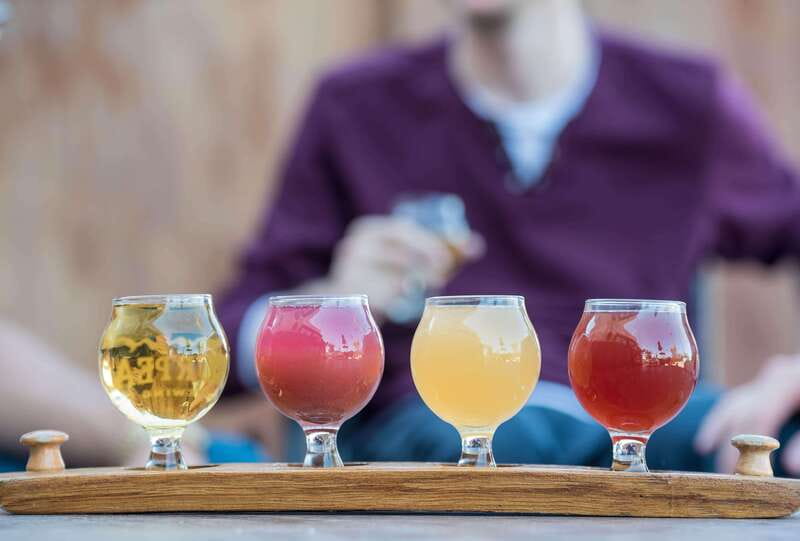 Vancouver: Street Art & Craft Beer Walking Tour with Tasting - Finishing at BREWHALL, with a guide who helps you plan the next bite