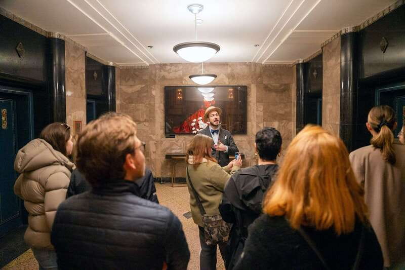 Vancouver: The Downtown Sinners and Sweets Tour - The old courthouse turned Vancouver Art Gallery, and the murder that follows
