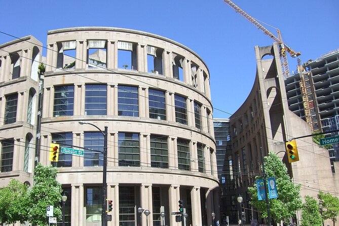 Vancouver Walking Tour: Explore Top Sights & Hidden Gems - Chinatown’s Millennium Gate: An Entrance With Meaning, Not Just a Photo Spot