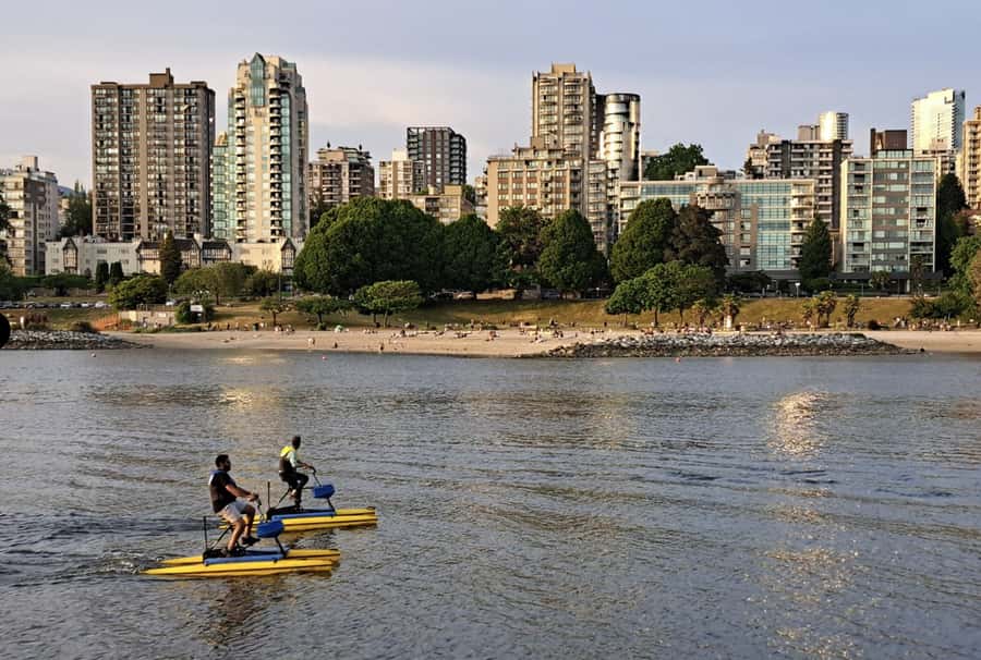 Vancouver: Water Bike Rental in False Creek - What You Learn from the Console Map and Instructions