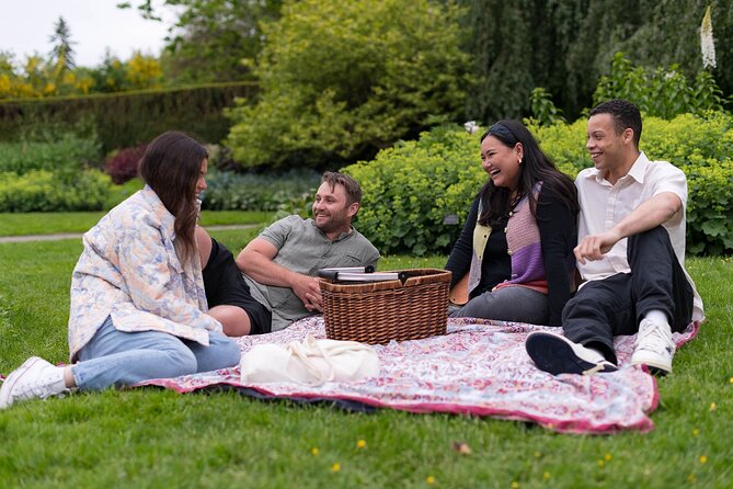 VanDusen Botanical Garden Admission Ticket - Food on Property: Two Restaurants, Extra Cost, Simple Planning