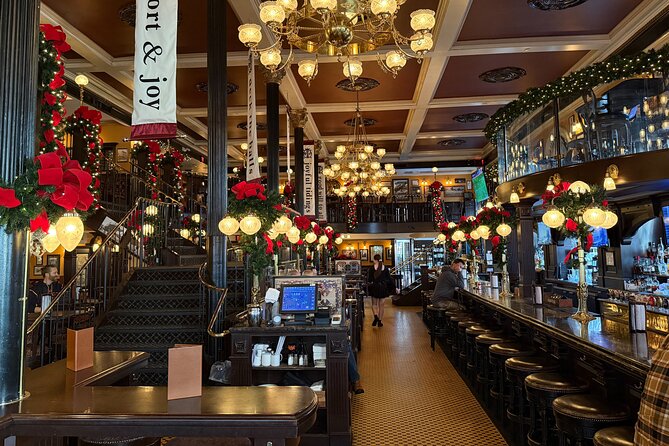 Victoria Alleyways and Ales Craft Beer Tour - Meet at Phillips Tasting Room, then start the afternoon stroll