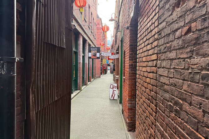 Victoria Alleyways and Ales Craft Beer Tour - Fan Tan Alley: narrow street, old stories, short 10-minute walk