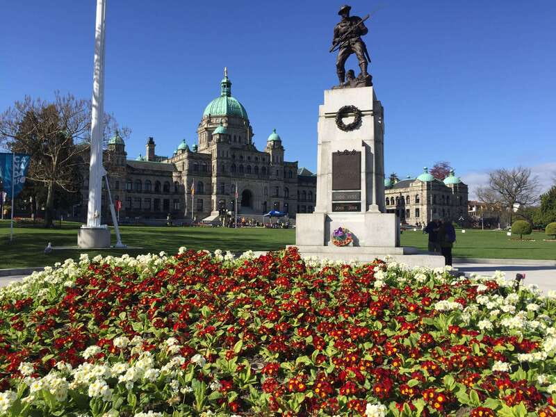 Victoria, BC: City Tour and Butchart Gardens Combo Tour - Getting to Butchart Gardens: Short Transfer, Big Payoff