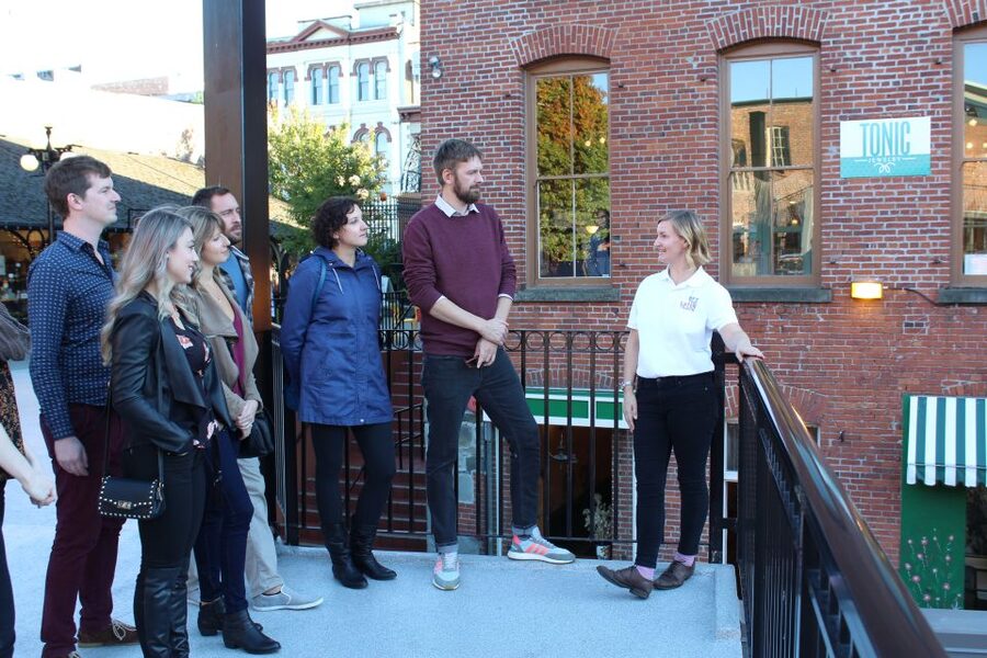 Victoria: Chinatown and Old Town Food Tour with Tastings - Green Cuisine and tempeh from the ‘90s: a thoughtful vegetarian option