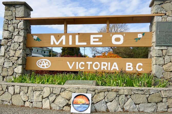 Victoria Private Tour Visiting City and Butchart Gardens - Stop 1: Butchart Gardens With Tickets Included
