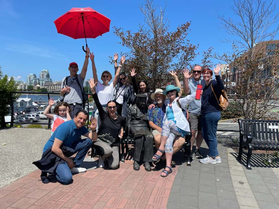 Victoria: Tips-Based City Highlights Walking Tour | 2.5-Hour - What to bring, what to wear, and small logistics that matter