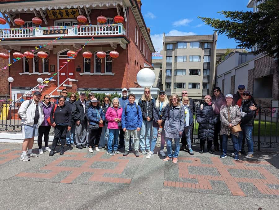 Victoria: Tips-Based City Highlights Walking Tour | 2.5-Hour - Who should book this Victoria highlights walk?