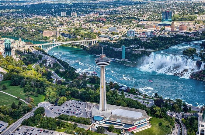 Walking Tour + Boat Ride + Skylon Tower Observation Deck (Canada) - Should you book this Niagara Falls tour?