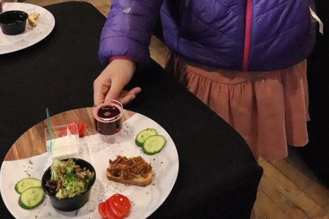 Walking tour of Old Lévis, Quebec with tasting - Côte du Passage and Boutique du Quartier: The Local Tasting Moment