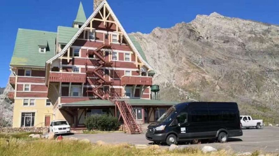 Waterton: Waterton Lakes National Park Tour from Calgary - Coach Comfort and Group Rhythm: What Your Body Will Notice